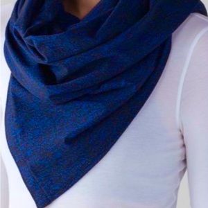 Lululemon Vinyasa Scarf - Heathered Blue